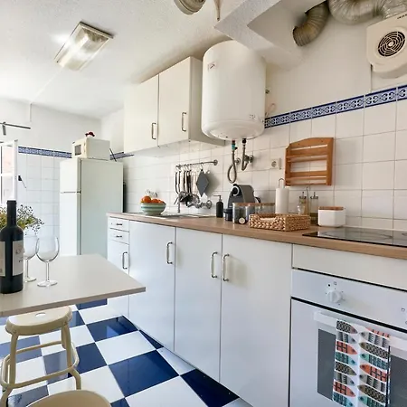 Light Filled Near Chiado, By Timecooler Apartment *
