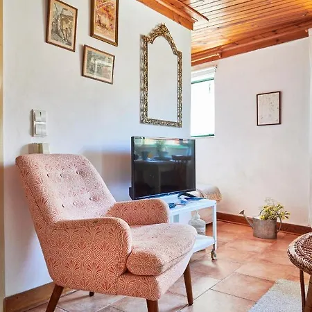 Apartment Light Filled Near Chiado, By Timecooler
