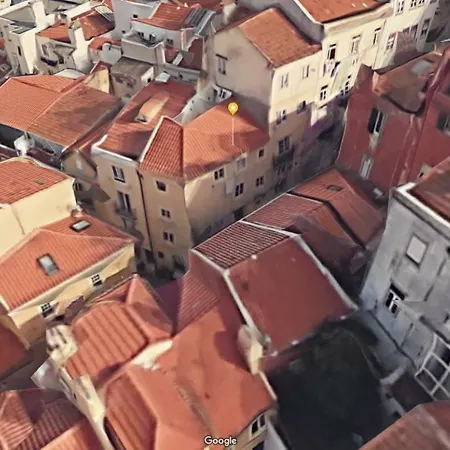 Light Filled Near Chiado, By Timecooler *