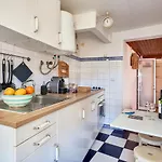 Appartement Light Filled Near Chiado, By Timecooler *